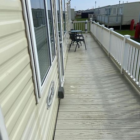 8 Berth Panel Heated On The Chase Super Villa Ingoldmells Exterior photo