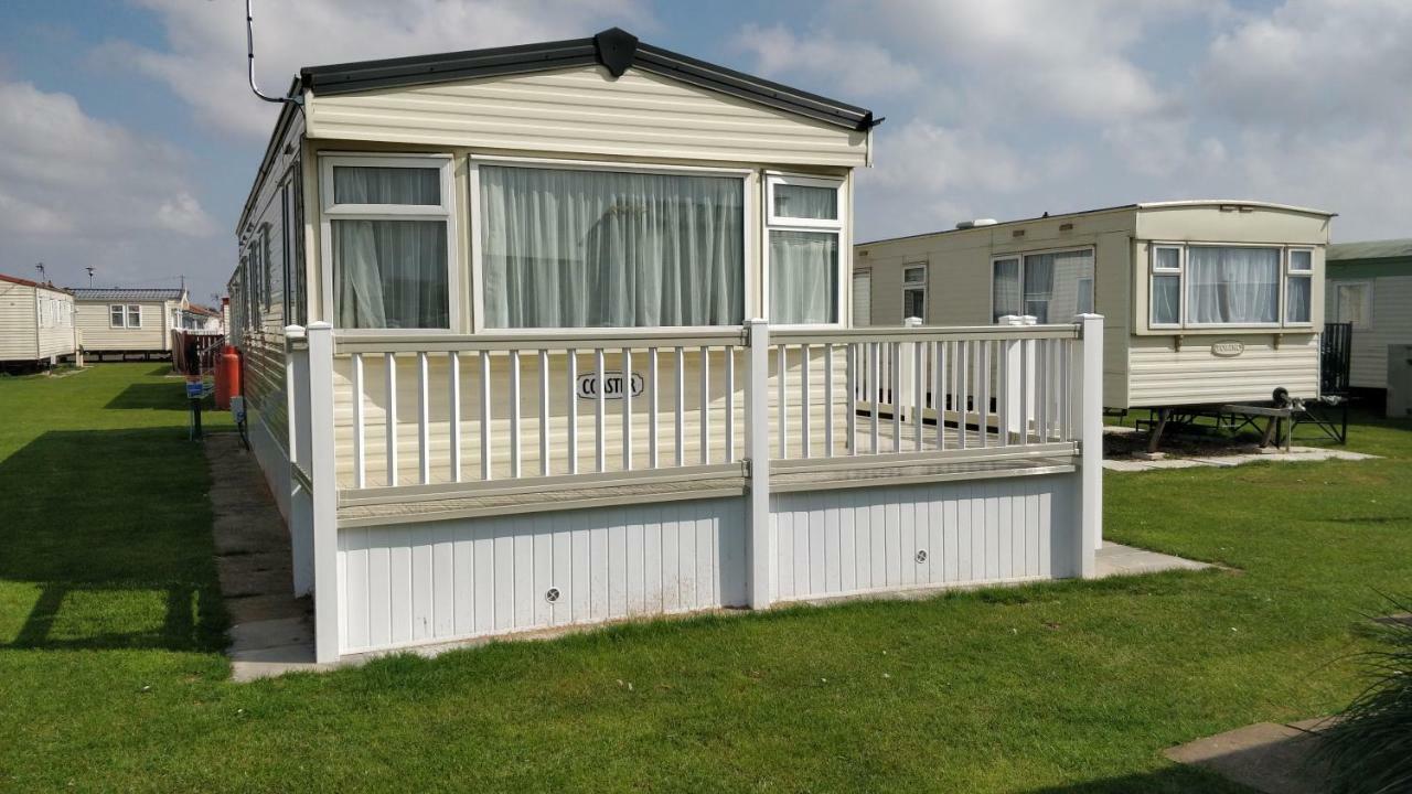 8 Berth Panel Heated On The Chase Super Villa Ingoldmells Exterior photo